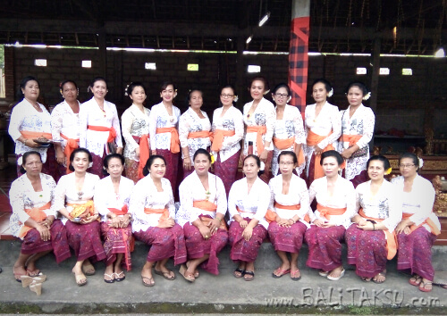 Odalan Pura Gunung Sari Temple::Peliatan Jan 2017 