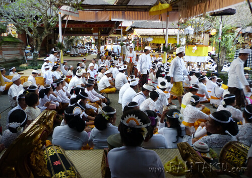 KUNINGAN Pura Dalem Gede Temple Peliatan Village:Apr 2017 