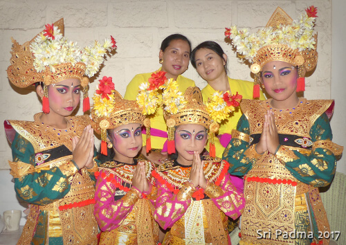 Odalan at Pura Catur Bhuana::Br. Kalah Peliatan: Oct 2017 