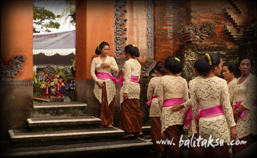 Peliatan - Lomba Desa Gianyar