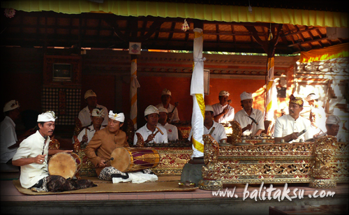 Pura Dalem Gede Peliatan Nyimpan